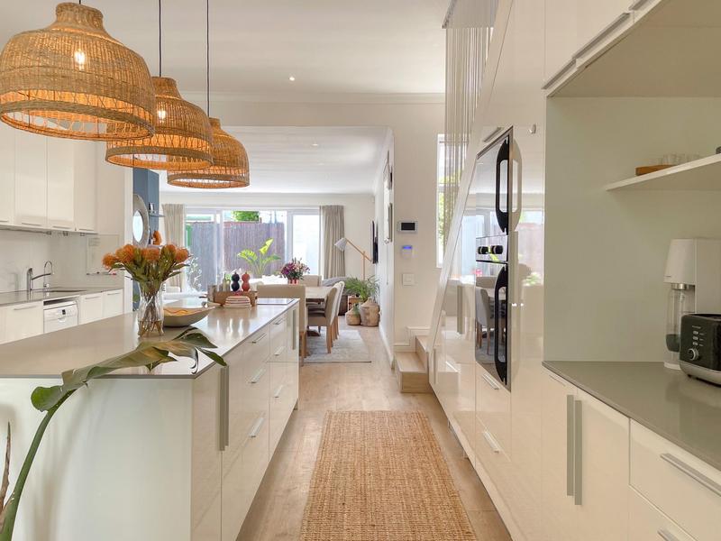 4 Bedroom Property for Sale in Sea Point Western Cape